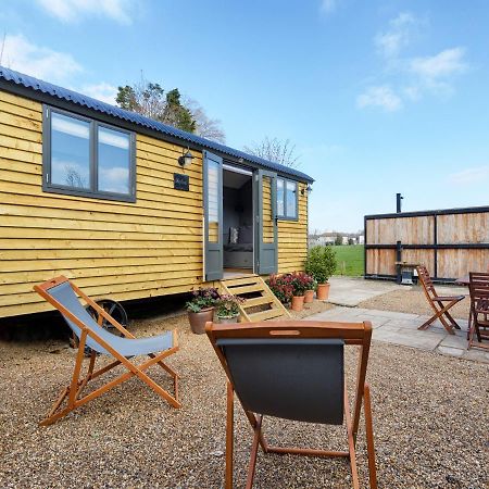 Pass The Keys Whitstable Shepherds Hut Minutes From The Harbour Extérieur photo