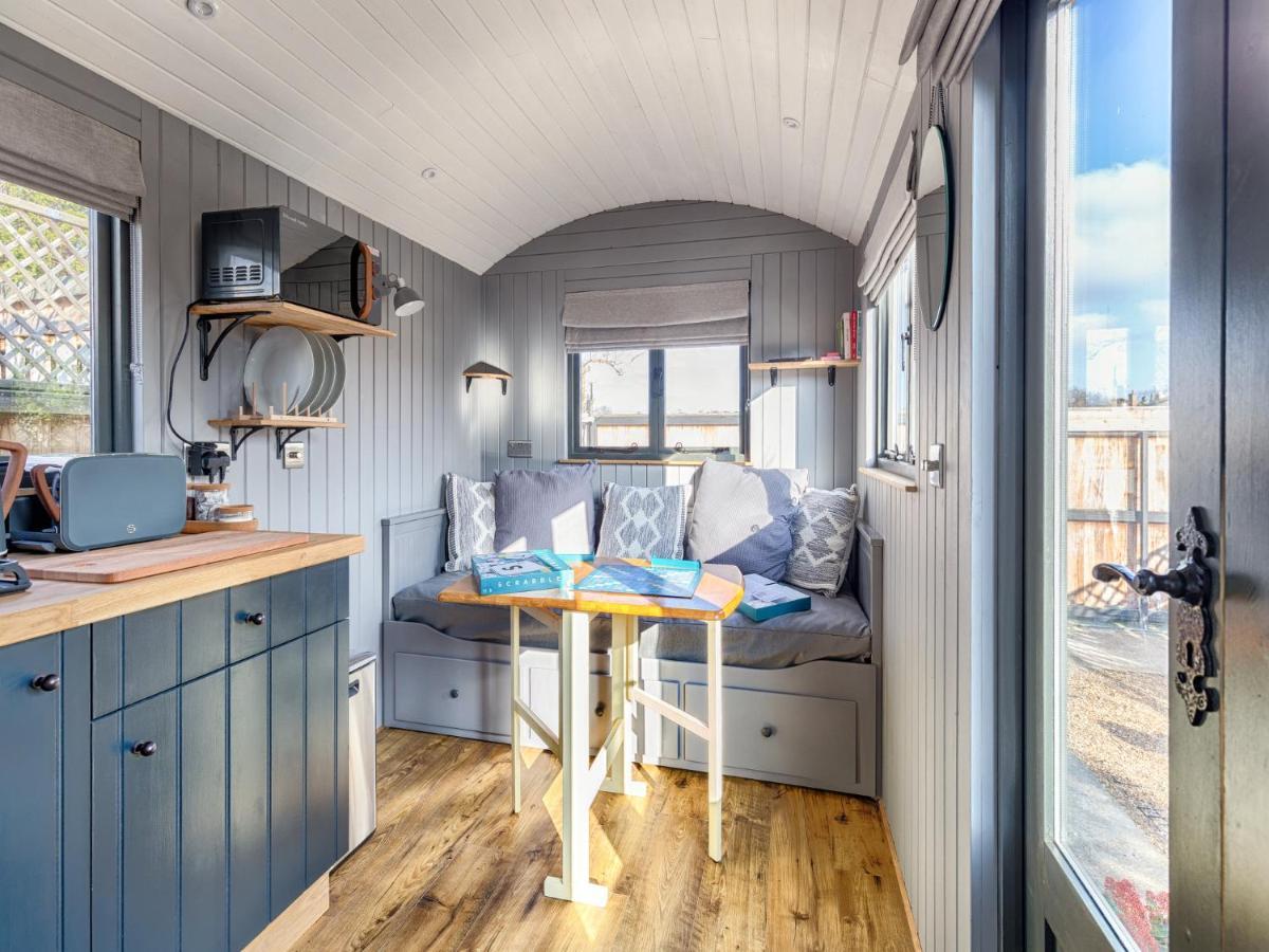 Pass The Keys Whitstable Shepherds Hut Minutes From The Harbour Extérieur photo