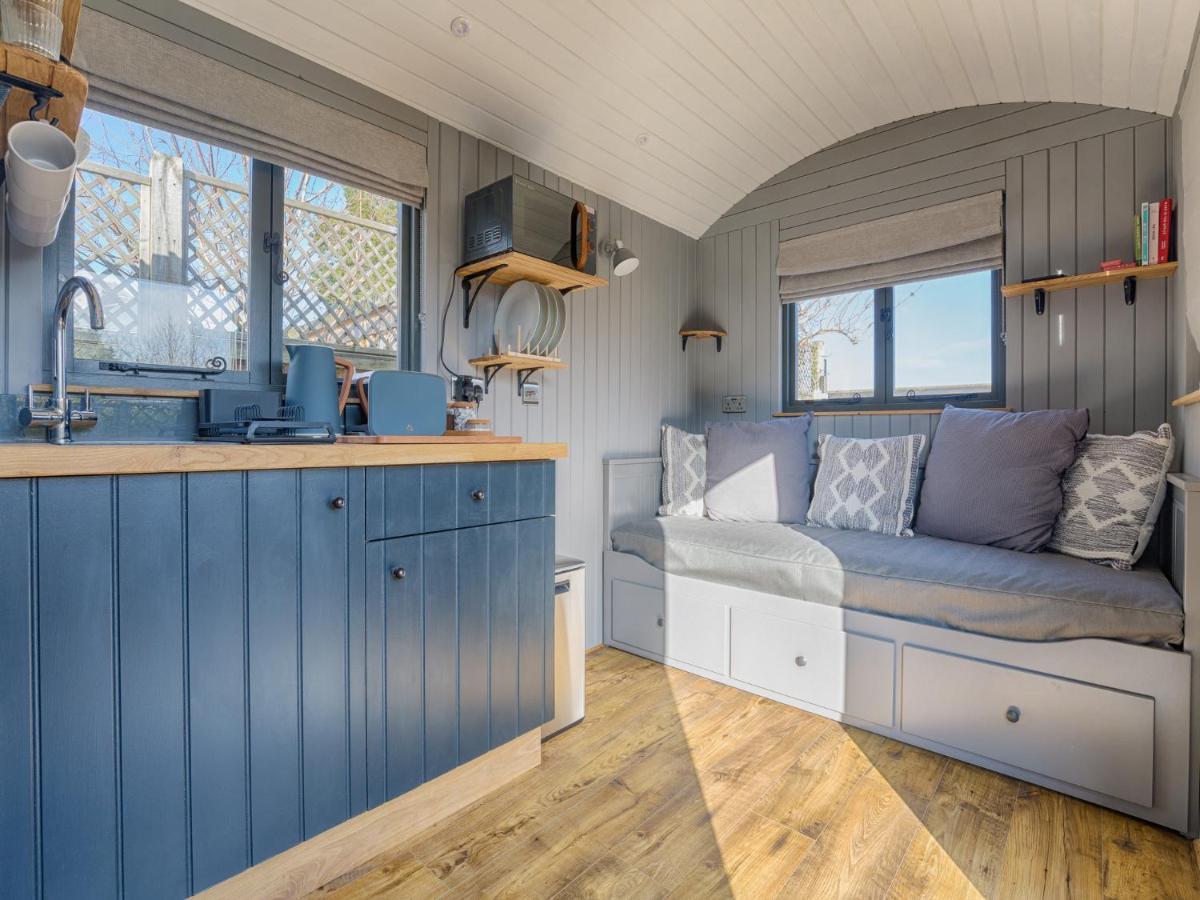 Pass The Keys Whitstable Shepherds Hut Minutes From The Harbour Extérieur photo
