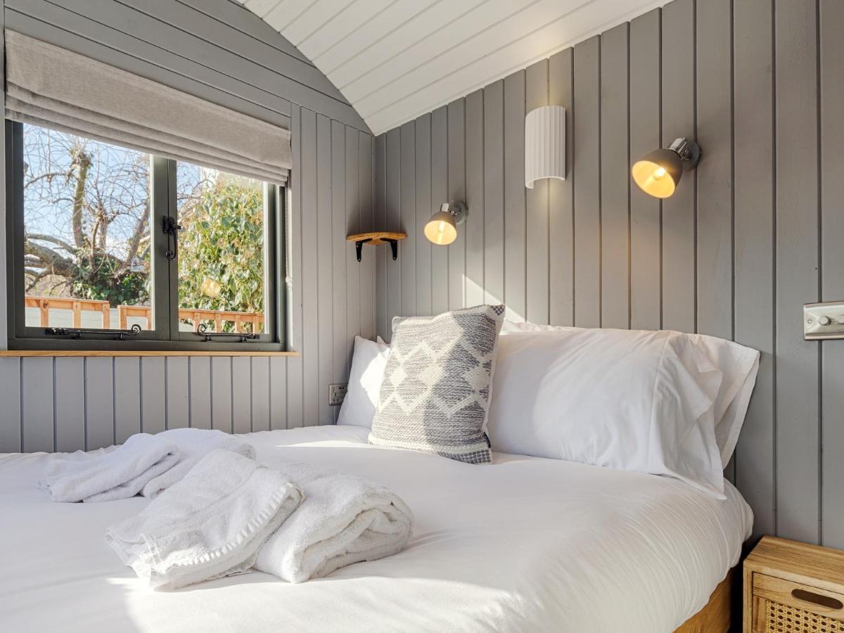 Pass The Keys Whitstable Shepherds Hut Minutes From The Harbour Extérieur photo